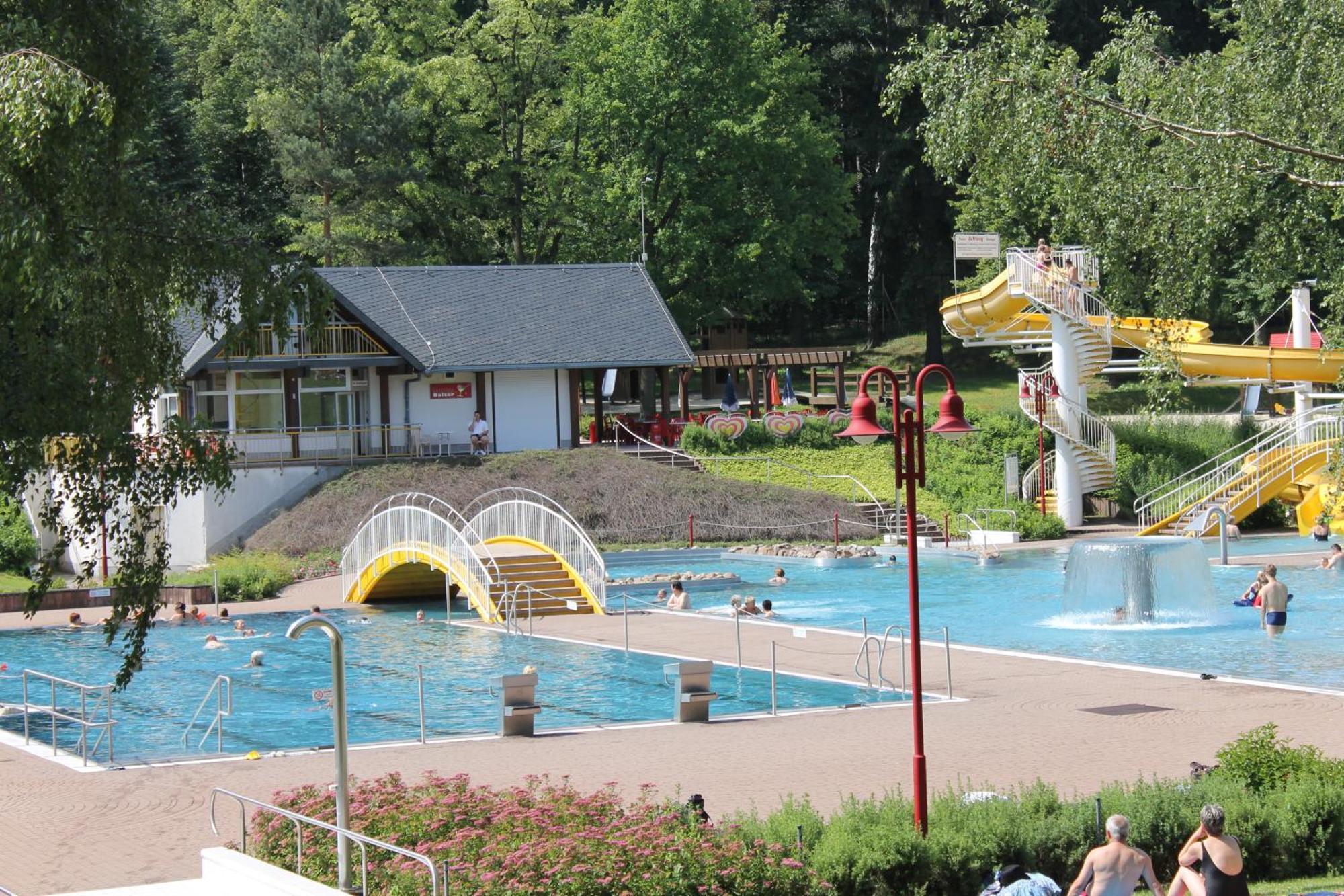 Hotel Bb Bahnhof Bertsdorf Olbersdorf ภายนอก รูปภาพ