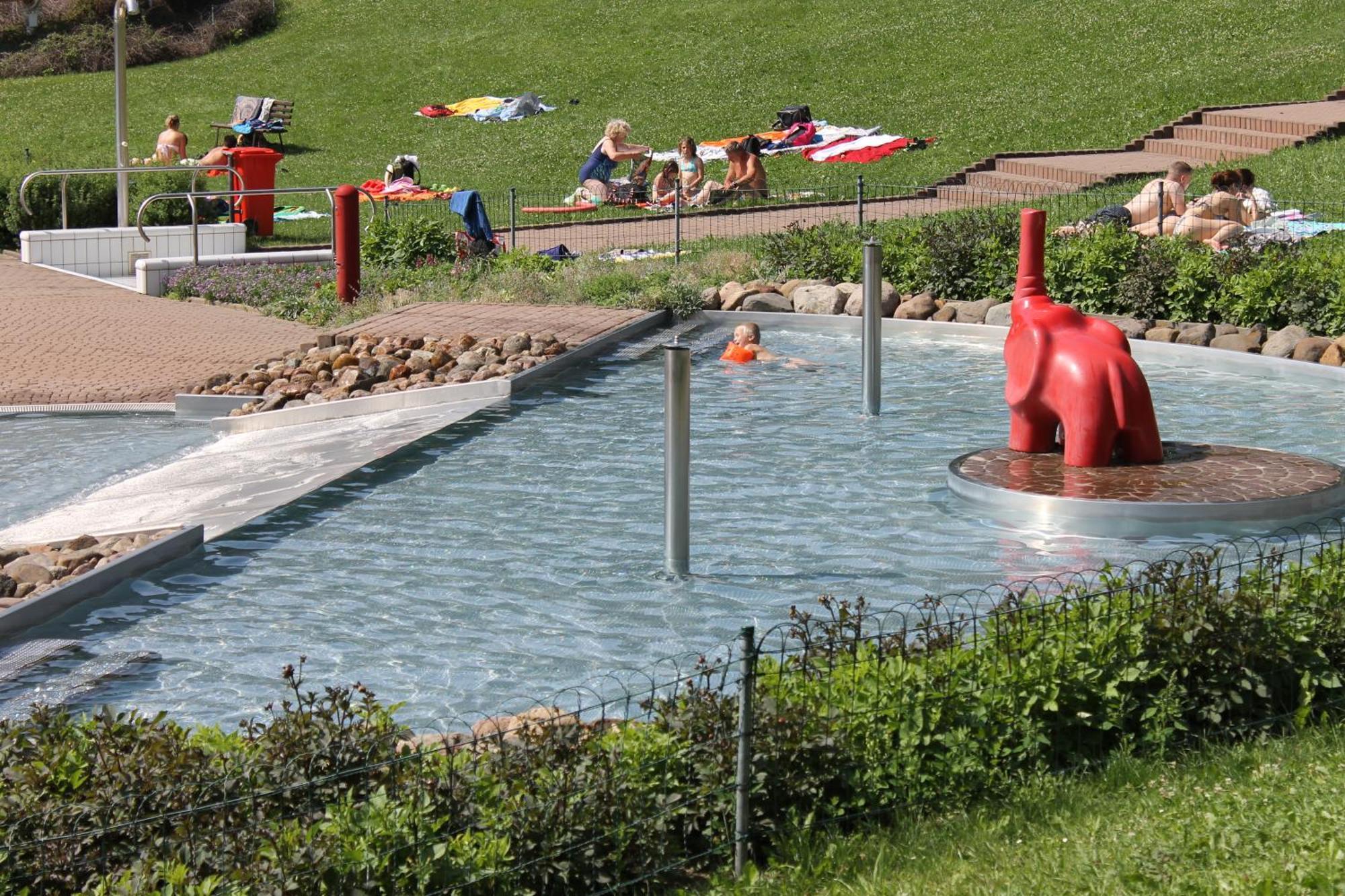 Hotel Bb Bahnhof Bertsdorf Olbersdorf ภายนอก รูปภาพ