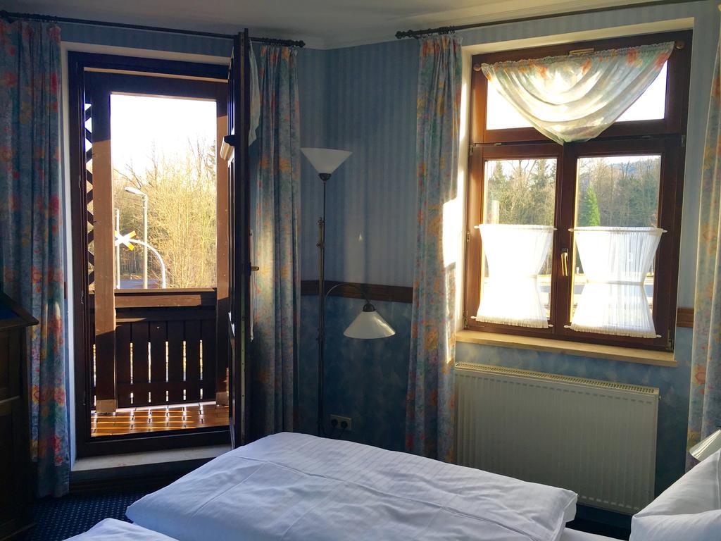 Hotel Bb Bahnhof Bertsdorf Olbersdorf ภายนอก รูปภาพ