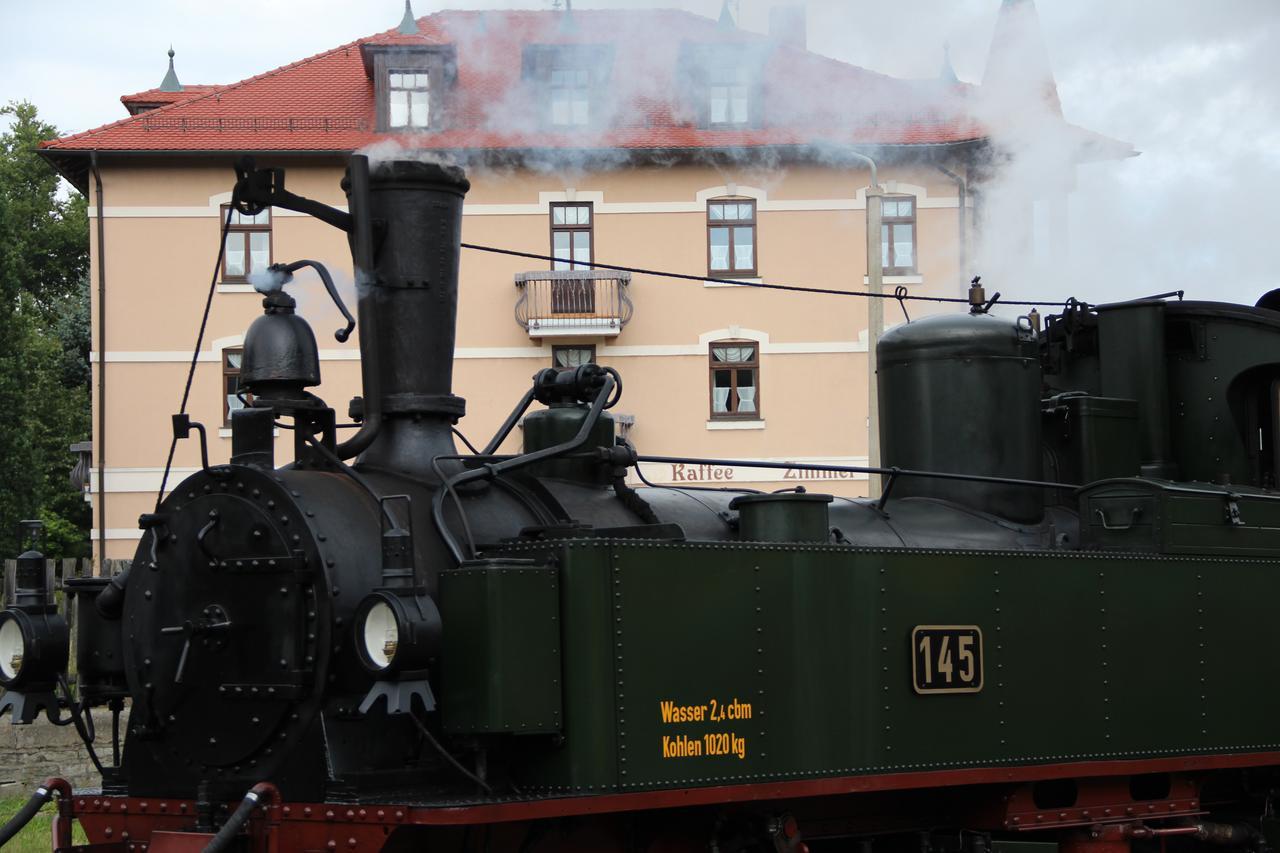 Hotel Bb Bahnhof Bertsdorf Olbersdorf ภายนอก รูปภาพ