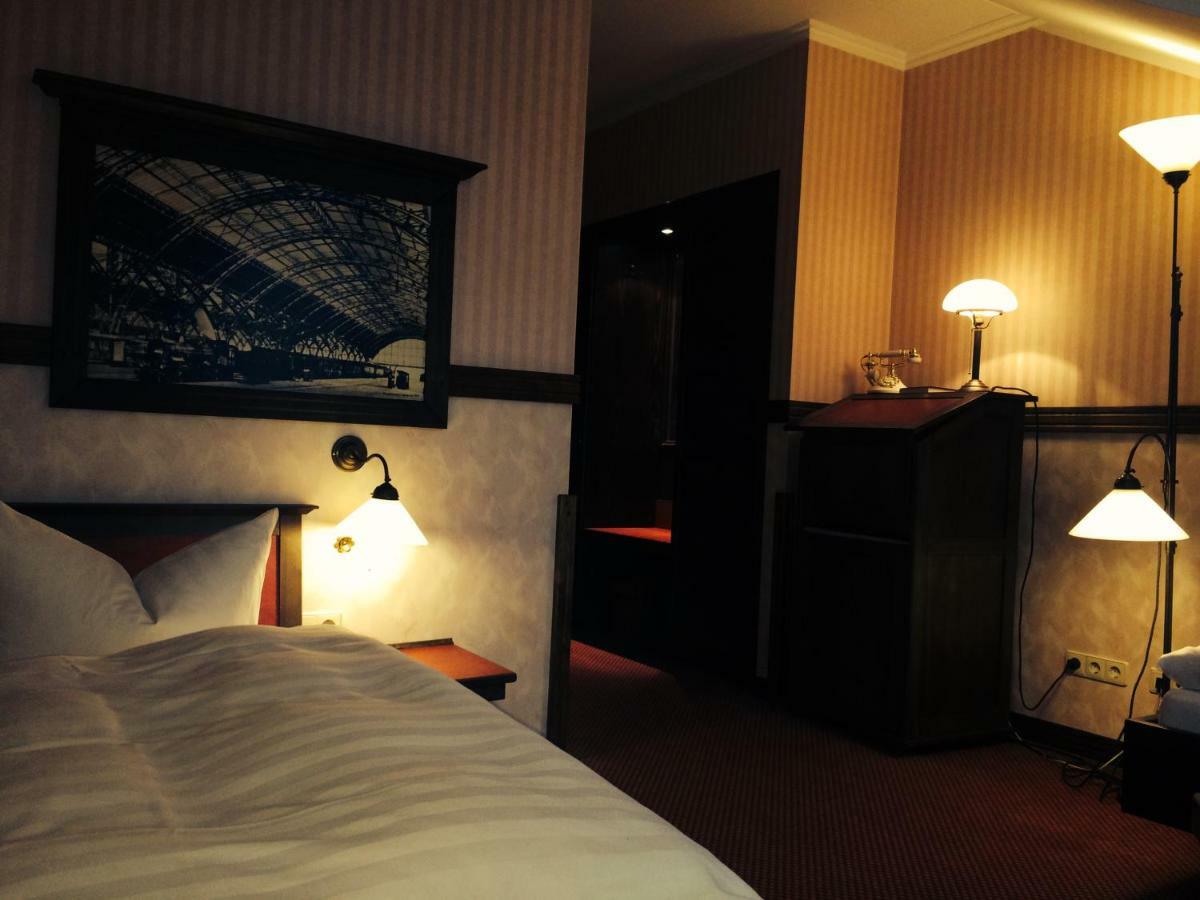 Hotel Bb Bahnhof Bertsdorf Olbersdorf ภายนอก รูปภาพ